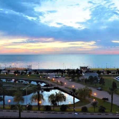 Gorgiladze Black Sea Apartment Batumi Luaran gambar
