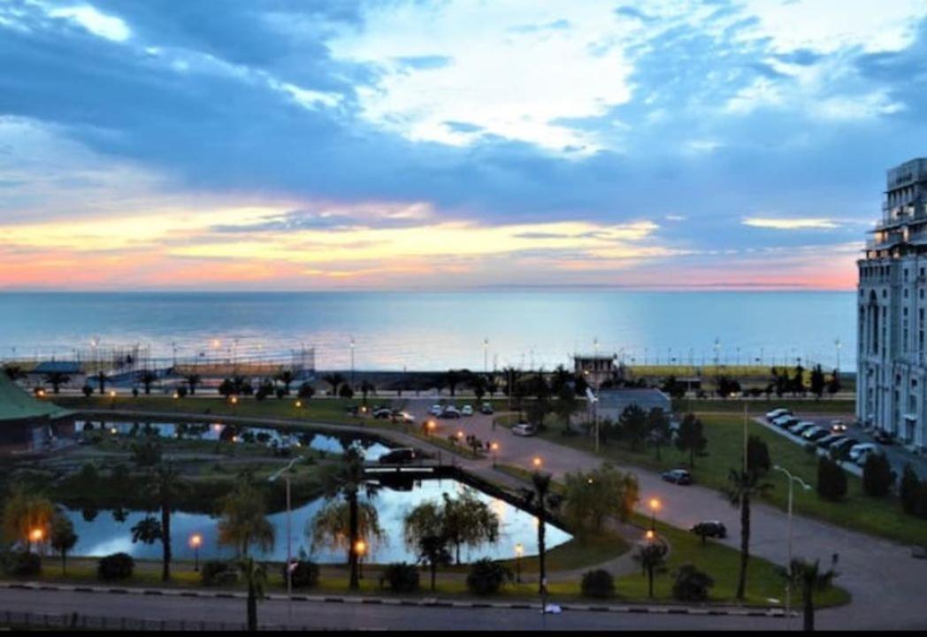 Gorgiladze Black Sea Apartment Batumi Luaran gambar